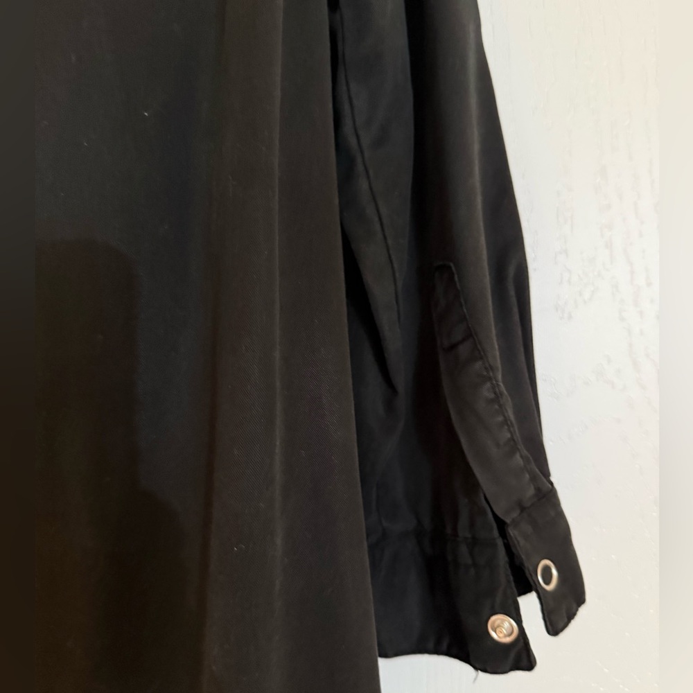 William B | Classic Black Button Cuff Shirt